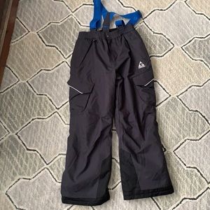 Overall snow pants ❄️